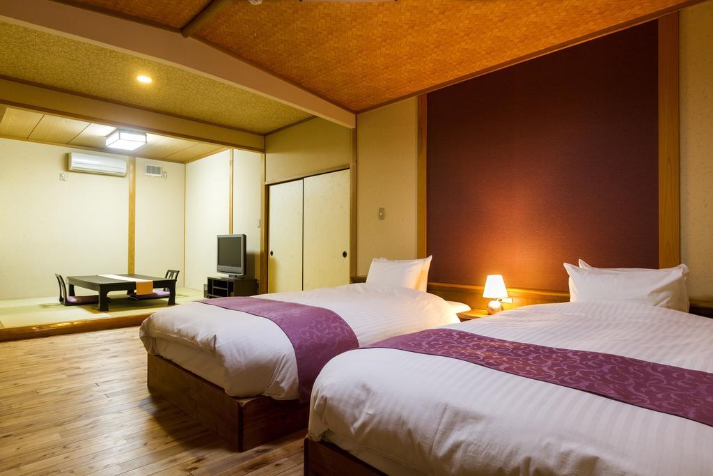Yufuin Ryokuyu Hotel Exterior photo
