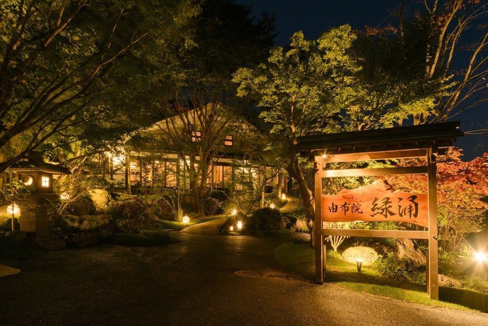 Yufuin Ryokuyu Hotel Exterior photo